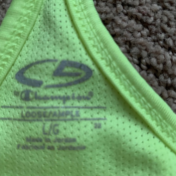 Champion women’s tank top with built in bra🏃🏽‍♀️ - Picture 3 of 5